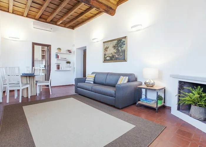 Lungaretta3 * Рим